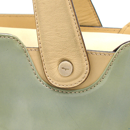 Ferragamo(��󰡸�)  ������ ����� �̹���3 - ���̺��� �߰���ǰ