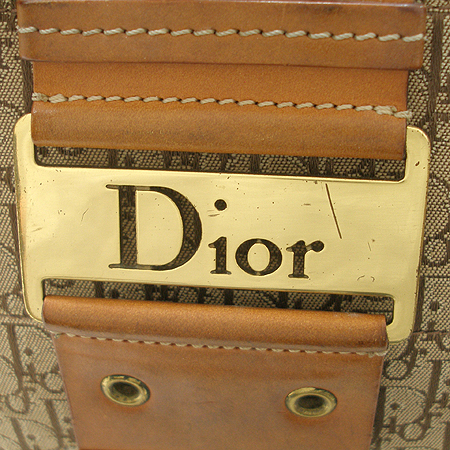 Dior(ũ����î���) ���� ���� ���� �ΰ� ȣ�� ����� �̹���4 - ���̺��� �߰���ǰ