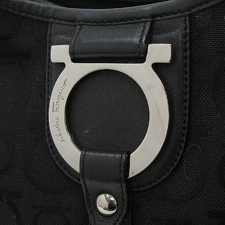 Ferragamo(��󰡸�) 21 6843 ���� ��ġ�� ��Ŭ ��� ȣ�� ����� �̹���4 - ���̺��� �߰���ǰ