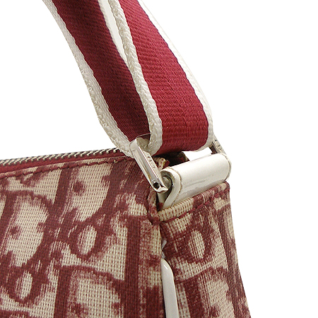 Dior(ũ����î���) �ΰ� PVC ũ�ν��� �̹���4 - ���̺��� �߰���ǰ
