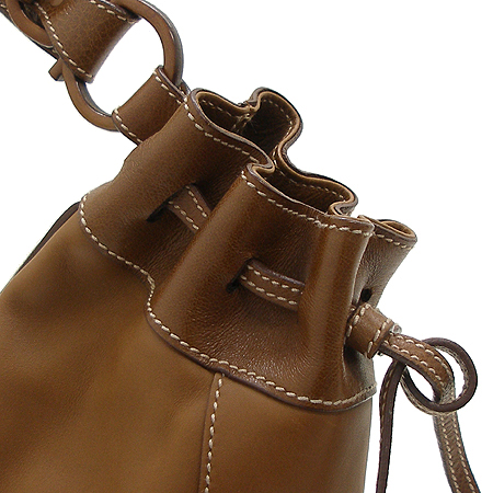 Ferragamo(��󰡸�) 21 6390 ���� ���� ȣ�� ����� �̹���3 - ���̺��� �߰���ǰ
