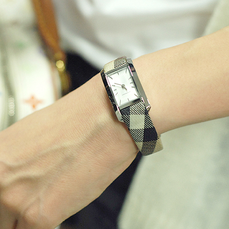 Burberry(������) BU1062 �簢 ��ƿ ���üũ ���� ��� ������ �ð� �̹���6 - ���̺��� �߰���ǰ