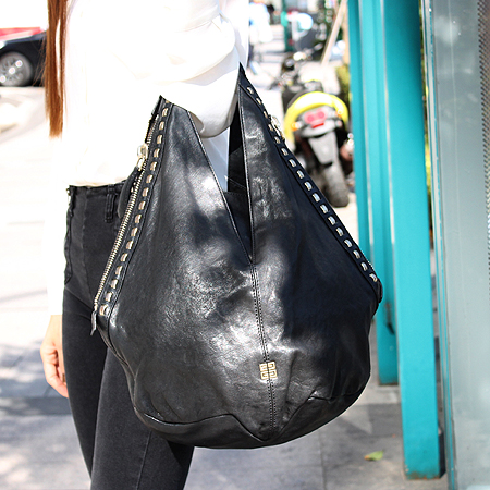 GIVENCHY(�����) 2011�� S/S ���� ������ ����Ų L������ TINHAN(ƾ��) ����� [�б�������] �̹���6 - ���̺��� �߰���ǰ