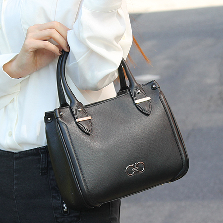 Ferragamo(��󰡸�) 21 A236 ���� ��ġ�� �ΰ� ��� ���� ���� ��Ʈ�� [�б�����������2ȣ��] �̹���6 - ���̺��� �߰���ǰ