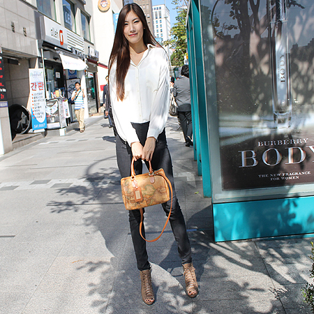 ALVIERO MARTINI(�˺񿡷� ����Ƽ��) ������ 2WAY �̹���5 - ���̺��� �߰���ǰ