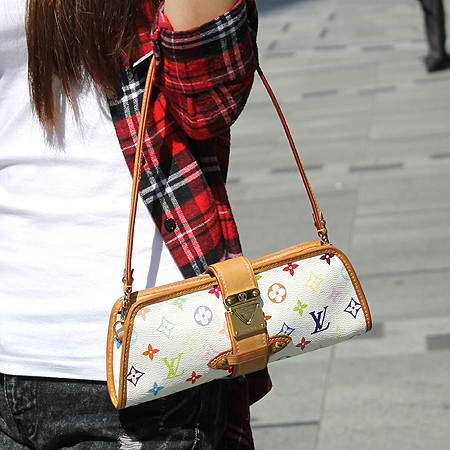 Louis Vuitton(���̺���) M40049 ���׷� ��Ƽ �÷� ȭ��Ʈ �ȸ� Ŭ��ġ�� ����� [�б�������] �̹���6 - ���̺��� �߰���ǰ