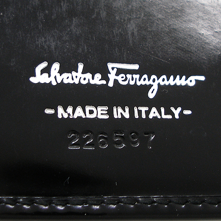 Ferragamo(��󰡸�) 22 6597 ���̴�Ʈ ��ġ�� ��� ������ �̹���3 - ���̺��� �߰���ǰ
