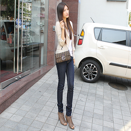 Fendi(���) 8BR000 FF�ΰ� �ڰ��� �к긯 ���� ����� [��������] �̹���5 - ���̺��� �߰���ǰ