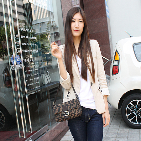 Fendi(���) 8BR000 FF�ΰ� �ڰ��� �к긯 ���� ����� [��������] �̹���6 - ���̺��� �߰���ǰ