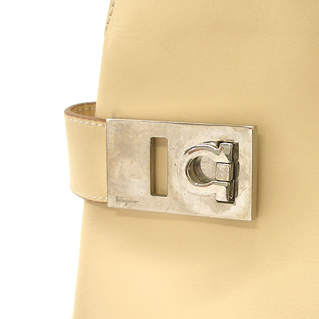 Ferragamo(��󰡸�) 21 0166 ���� ��ġ�� ��� ���� ��Ʈ�� �̹���3 - ���̺��� �߰���ǰ
