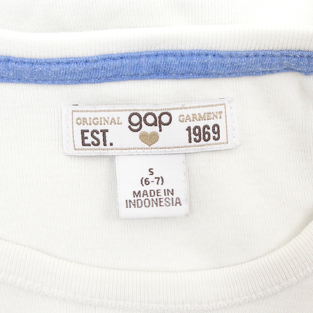 GAP(��) �Ƶ��� Ƽ �̹���4 - ���̺��� �߰���ǰ