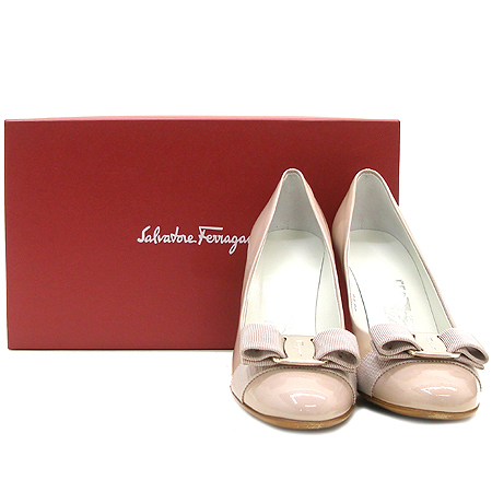 Ferragamo(��󰡸�) CARLA �ٶ� ��� ���̴�Ʈ �������� �̹���6 - ���̺��� �߰���ǰ