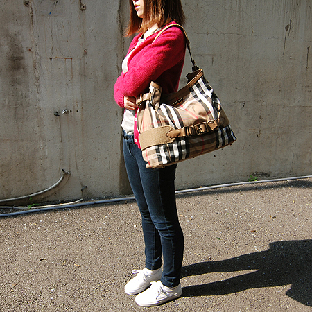 Burberry(������) 36905801 ���üũ �̵�� ��Ƽ�� �Ͽ콺 üũ ȣ�� ����� �̹���6 - ���̺��� �߰���ǰ