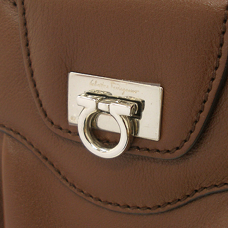 Ferragamo(��󰡸�) 21 6880 ���� ���� ���� ��ġ�� ��� ����� �̹���3 - ���̺��� �߰���ǰ