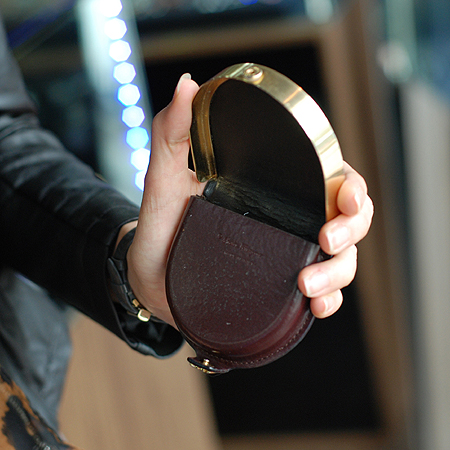 Ferragamo(��󰡸�) 661005 ���� ��� �������� �̹���5 - ���̺��� �߰���ǰ