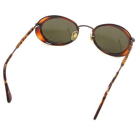 Armani(�Ƹ�����) 1067 ȣ�� ���� ��Ż ���� ���۶� �̹���3 - ���̺��� �߰���ǰ