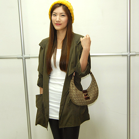 Fendi(���) 8BR020 FF �ΰ� �ڰ��� ȣ�� ����� �̹���6 - ���̺��� �߰���ǰ