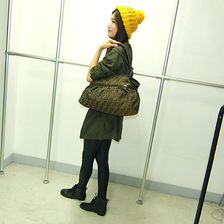 Fendi(���) 8BH186 FF�ΰ� ��ī �к긯 �� ����� �̹���6 - ���̺��� �߰���ǰ