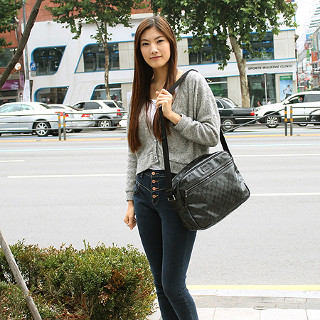 Gucci(����) 211107 GG �ΰ� PVC ũ�ν��� �̹���5 - ���̺��� �߰���ǰ