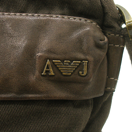 Armani(�Ƹ�����) ���� �̴� �޽��� ũ�ν��� �̹���4 - ���̺��� �߰���ǰ