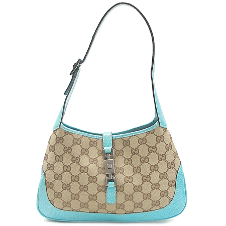 ����  �����