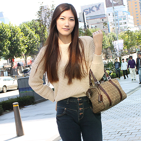 Fendi(���) 8BL068 FF��ī �ڰ��� ������ ��Ʈ�� �̹���5 - ���̺��� �߰���ǰ