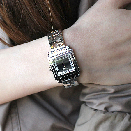 Fendi(���) 6000L FF �ΰ� ��ƿ �ð� �̹���5 - ���̺��� �߰���ǰ