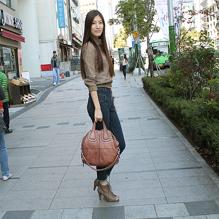 GIVENCHY(�����) ��Ŭ ����Ų �����ð��� M ������ 2WAY �̹���5 - ���̺��� �߰���ǰ