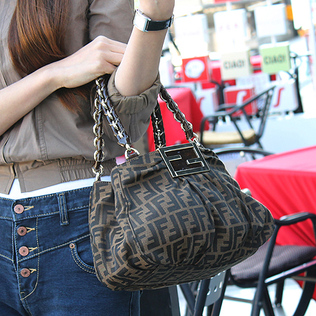 Fendi(���) 8BR615 ��ī �ڰ�����ΰ� ü�� ��Ʈ�� �̹���6 - ���̺��� �߰���ǰ