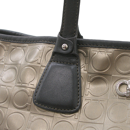 Ferragamo(��󰡸�) 21 B475 ��ġ�� �ΰ� PVC ���� ����� �̹���3 - ���̺��� �߰���ǰ