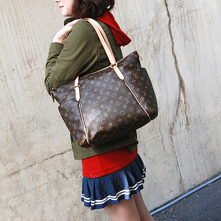 Louis Vuitton(���̺���) M56689 ���׷� ĵ���� ��Ż�� MM ����� �̹���5 - ���̺��� �߰���ǰ
