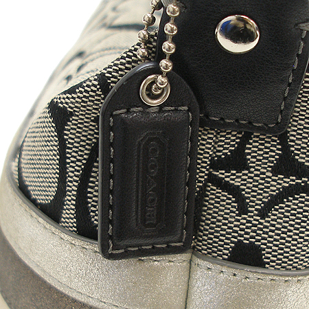 Coach(��ġ) �ñ׳��� ��Ƽ �Ŀ�ġ �̹���4 - ���̺��� �߰���ǰ