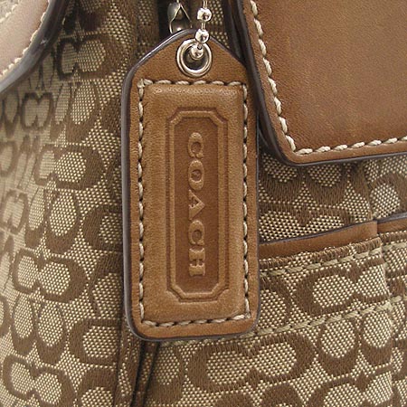 Coach(��ġ) �ñ׳��� ��Ʈ��� ������ ����� �̹���4 - ���̺��� �߰���ǰ