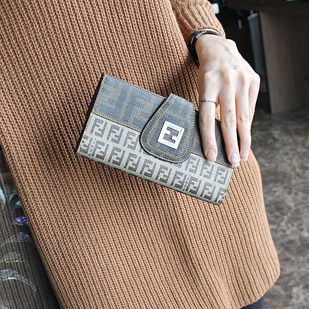 Fendi(���) 8M0032 FF�ΰ� ��ī PVC ������ [��������] �̹���5 - ���̺��� �߰���ǰ