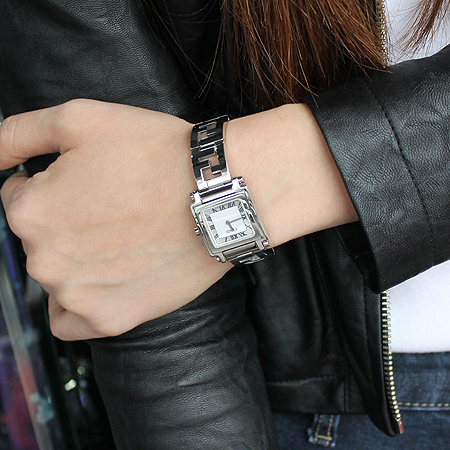 Fendi(���) F605210 6000L �簢 ���� ���Ʈ FF�ΰ� ��ƿ ��� ������ �ð� �̹���6 - ���̺��� �߰���ǰ