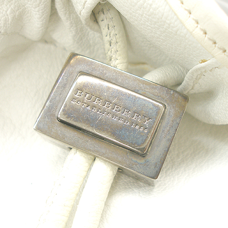 Burberry(������) HB-AL65 ȭ��Ʈ ���� ���ָӴ� 2WAY �̹���4 - ���̺��� �߰���ǰ