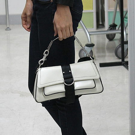 Dior(ũ����î���) VSE44900 ���� �ΰ� �÷���Ʈ ��� ����� �̹���6 - ���̺��� �߰���ǰ