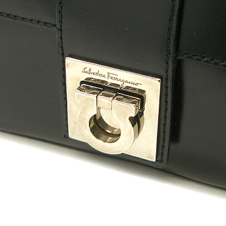 Ferragamo(��󰡸�) 21 1780 ���� ��ġ�� ��� ����� �̹���4 - ���̺��� �߰���ǰ