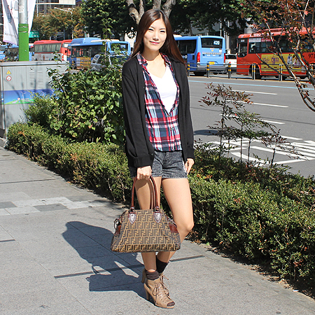 Fendi(���) 8BN162 00TGX FF�ΰ� �к긯 ��ī ��Ʈ�� [�б�������] �̹���5 - ���̺��� �߰���ǰ