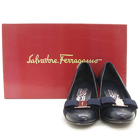 Ferragamo(��󰡸�) ���� �ٶ� ��� ������ ������ ���� �̹���2 - ���̺��� �߰���ǰ