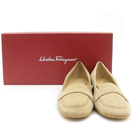 Ferragamo(��󰡸�) �����̵� ���� �̹���2 - ���̺��� �߰���ǰ