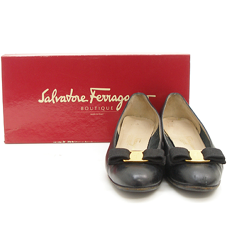 Ferragamo(��󰡸�) ���� �ٶ� ��� ���� ���� ������ ������ ���� �̹���2 - ���̺��� �߰���ǰ