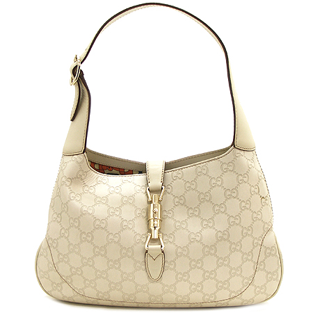 ����  �����