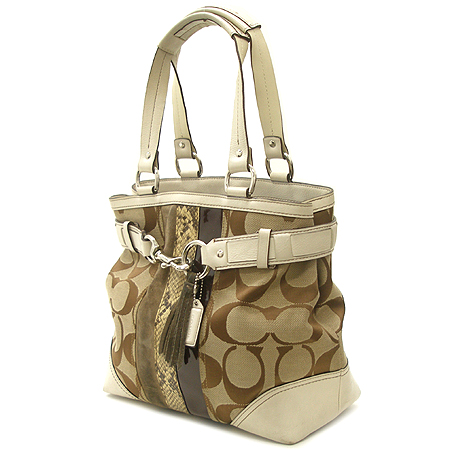 Coach(��ġ) �ñ׳�ó �ڰ��� ũ��Ŀ���� ���� ���̴�Ʈ ��Ƽġ ��Ʈ�� �̹���3 - ���̺��� �߰���ǰ