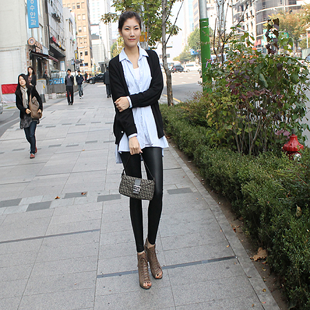 Fendi(���) 8BR003 FF �ΰ� �ڰ��� ���� �ΰ� ��Ŭ ����� �̹���6 - ���̺��� �߰���ǰ