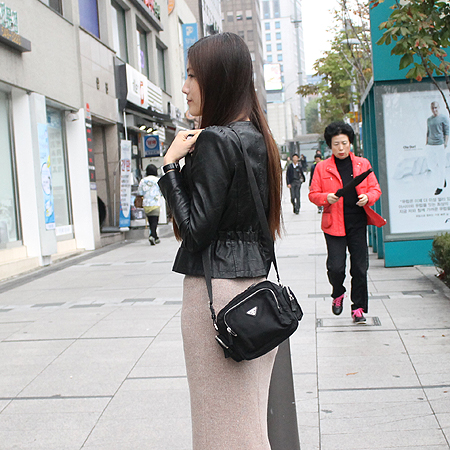 Prada(�����) �к긯 ��Ƽ ���� ũ�ν��� �̹���6 - ���̺��� �߰���ǰ