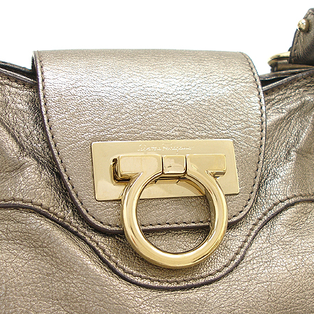 Ferragamo(��󰡸�) 21 5370 ��Ż�� ��� ���� ��ġ�� ��Ʈ�� �̹���4 - ���̺��� �߰���ǰ