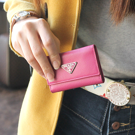 Prada(�����) 1M0222 ���ǾƳ� 6Ȧ�� Ű���̽� �̹���5 - ���̺��� �߰���ǰ