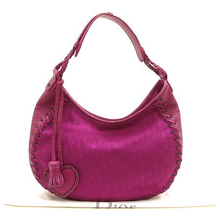 Dior(ũ����î���) �ΰ� �ڰ��� ���� ���� ȣ�� ����� �̹���4 - ���̺��� �߰���ǰ