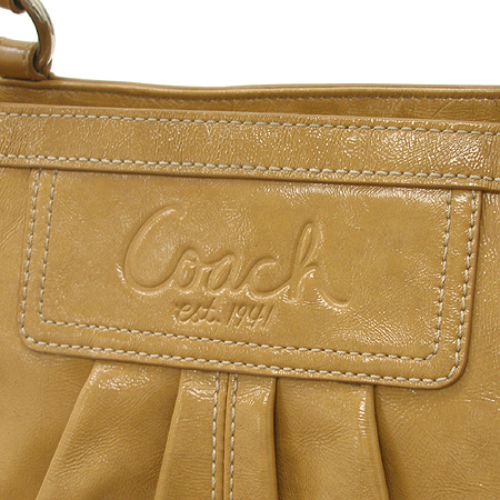 Coach(��ġ) ���̴�Ʈ ��Ʈ�� �̹���4 - ���̺��� �߰���ǰ